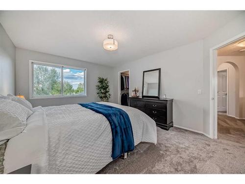 184 Chaparral Common Se, Calgary, AB - Indoor Photo Showing Bedroom