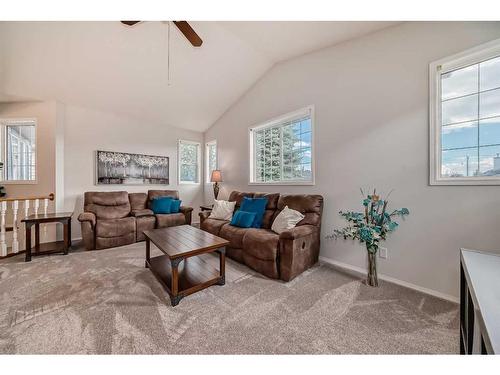 184 Chaparral Common Se, Calgary, AB - Indoor Photo Showing Living Room