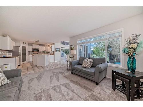 184 Chaparral Common Se, Calgary, AB - Indoor Photo Showing Living Room