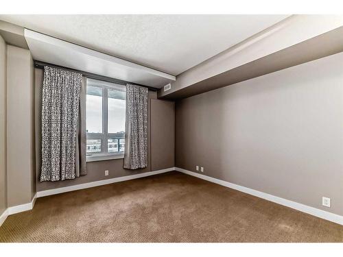 503-8710 Horton Road Sw, Calgary, AB - Indoor Photo Showing Other Room