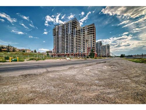 503-8710 Horton Road Sw, Calgary, AB - Outdoor