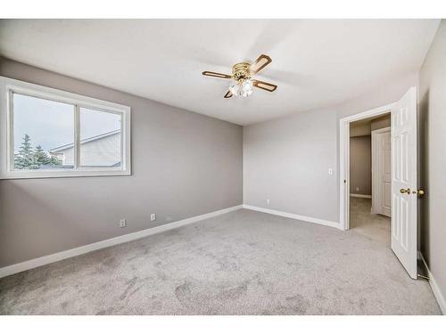 5-567 Edmonton Trail Ne, Airdrie, AB - Indoor Photo Showing Other Room