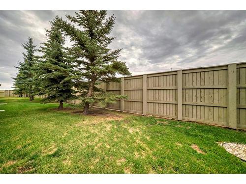 5-567 Edmonton Trail Ne, Airdrie, AB - Outdoor