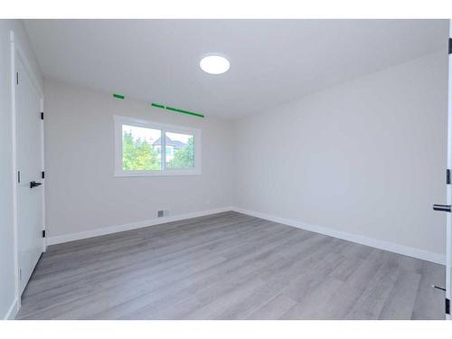 95 Holmwood Avenue Nw, Calgary, AB - Indoor Photo Showing Other Room