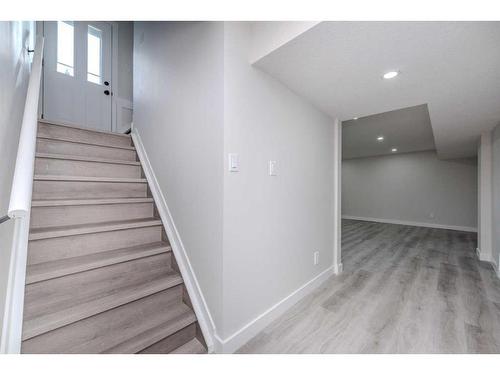 95 Holmwood Avenue Nw, Calgary, AB - Indoor Photo Showing Other Room