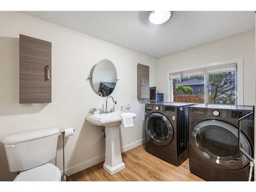 805 15 Street Nw, Calgary, AB - Indoor Photo Showing Laundry Room