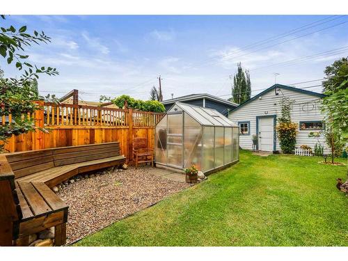 805 15 Street Nw, Calgary, AB - Outdoor