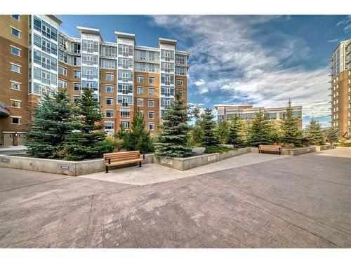 906-32 Varsity Estates Circle Nw, Calgary, AB - Outdoor With Facade