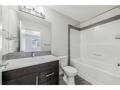 142 New Brighton Walk Se, Calgary, AB - Indoor Photo Showing Bathroom