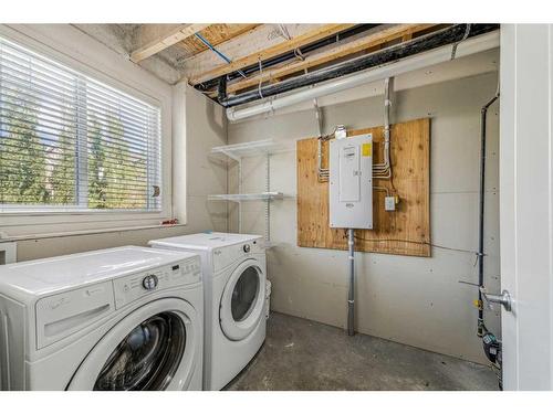 142 New Brighton Walk Se, Calgary, AB - Indoor Photo Showing Laundry Room