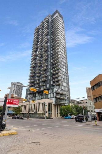 2002-1010 6 Street Sw, Calgary, AB - Outdoor With Balcony With Facade