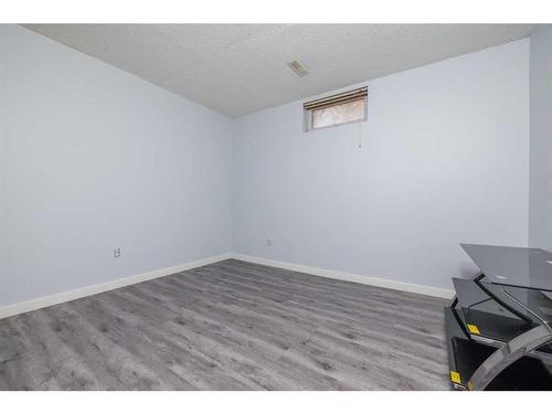 351 Penswood Way Se, Calgary, AB - Indoor Photo Showing Other Room