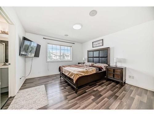 504 Saddlecrest Boulevard Ne, Calgary, AB - Indoor Photo Showing Bedroom