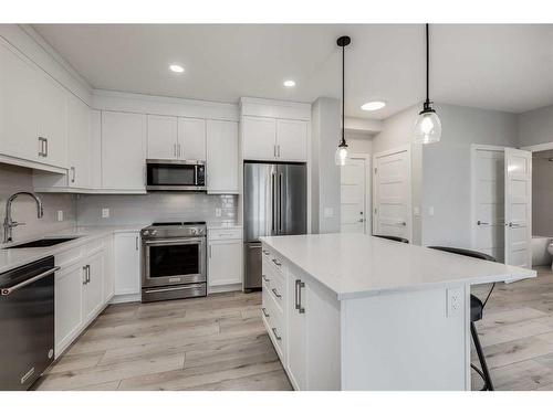 3208-80 Greenbriar Place Nw, Calgary, AB - Indoor Photo Showing Kitchen With Stainless Steel Kitchen With Upgraded Kitchen