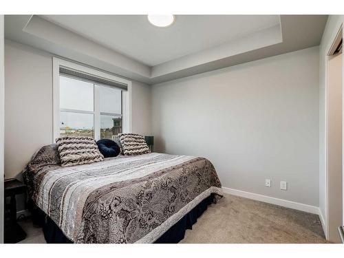 3208-80 Greenbriar Place Nw, Calgary, AB - Indoor Photo Showing Bedroom