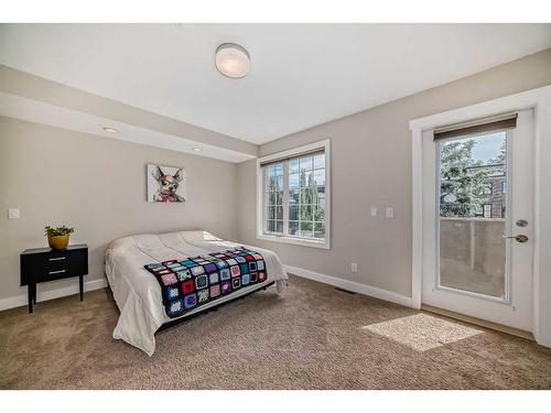 1-2018 27 Avenue Sw, Calgary, AB - Indoor Photo Showing Bedroom