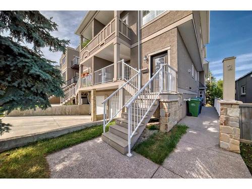 1-2018 27 Avenue Sw, Calgary, AB - Outdoor With Balcony