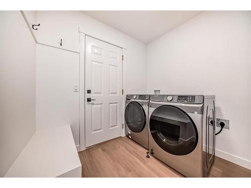 289 Hampstead Road Nw, Calgary, AB - Indoor Photo Showing Laundry Room