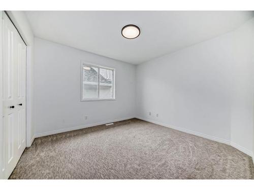 289 Hampstead Road Nw, Calgary, AB - Indoor Photo Showing Other Room