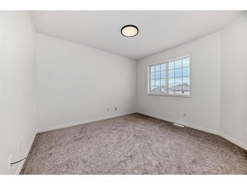 289 Hampstead Road Nw, Calgary, AB - Indoor Photo Showing Other Room