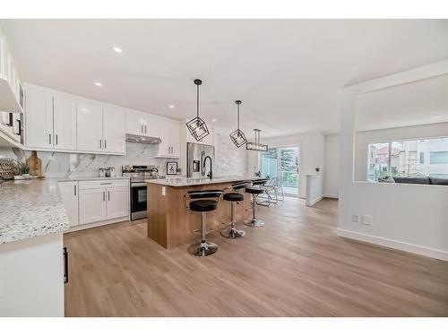 289 Hampstead Road Nw, Calgary, AB - Indoor Photo Showing Kitchen With Upgraded Kitchen