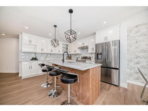 289 Hampstead Road Nw, Calgary, AB - Indoor Photo Showing Kitchen With Stainless Steel Kitchen With Upgraded Kitchen