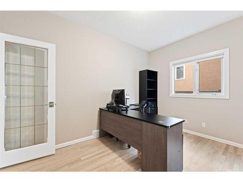 169 Patterson Boulevard Sw, Calgary, AB - Indoor Photo Showing Office