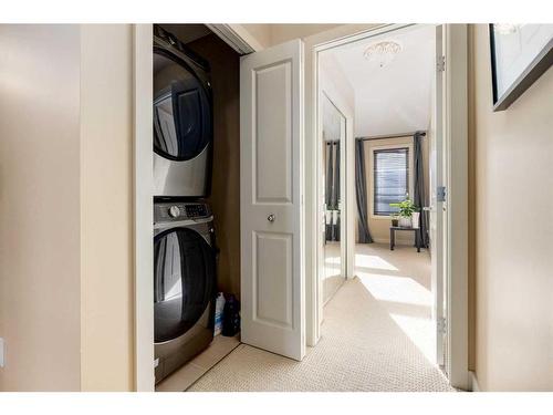 219 Aspen Hills Villas Sw, Calgary, AB - Indoor Photo Showing Laundry Room