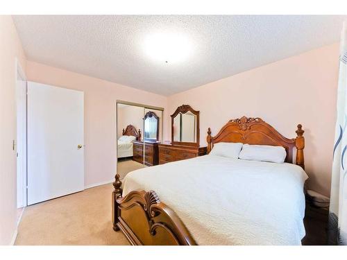 6039 Martingrove Road Ne, Calgary, AB - Indoor Photo Showing Bedroom