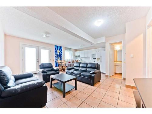 6039 Martingrove Road Ne, Calgary, AB - Indoor Photo Showing Living Room