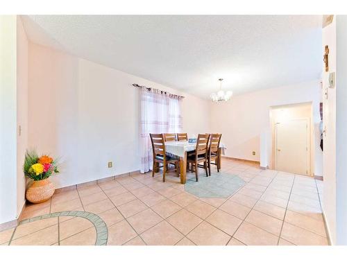 6039 Martingrove Road Ne, Calgary, AB - Indoor Photo Showing Dining Room