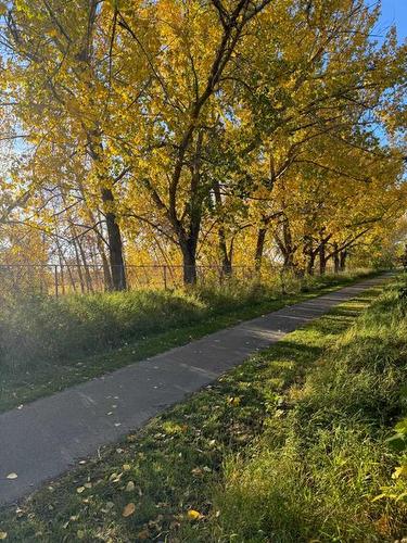 26-2318 17 Street Se, Calgary, AB - Outdoor With View