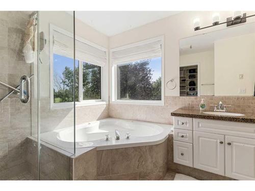 704 Woodside Drive Nw, Airdrie, AB - Indoor Photo Showing Bathroom