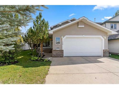 704 Woodside Drive Nw, Airdrie, AB - Outdoor