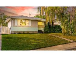 9519 2 Street SE Calgary, AB T2J 0V8