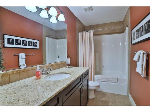 53 Westpoint Way Sw, Calgary, AB - Indoor Photo Showing Bathroom