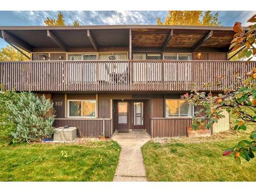 327 44 Avenue Nw, Calgary, AB - Outdoor With Deck Patio Veranda