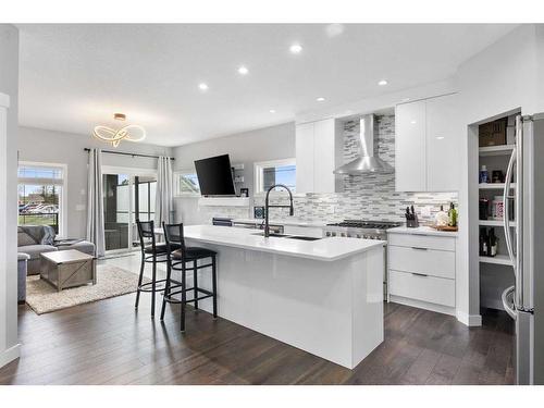 628 Muirfield Crescent, Lyalta, AB - Indoor Photo Showing Kitchen With Upgraded Kitchen