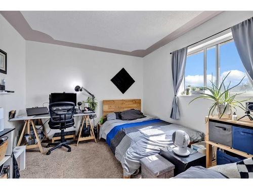 349 Martindale Boulevard Ne, Calgary, AB - Indoor Photo Showing Bedroom