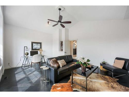 16 Johnson Place Sw, Calgary, AB - Indoor Photo Showing Living Room