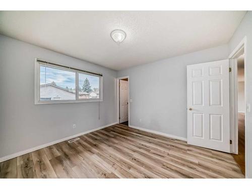 1059 Abbeydale Drive Ne, Calgary, AB - Indoor Photo Showing Other Room