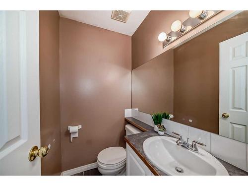 1059 Abbeydale Drive Ne, Calgary, AB - Indoor Photo Showing Bathroom