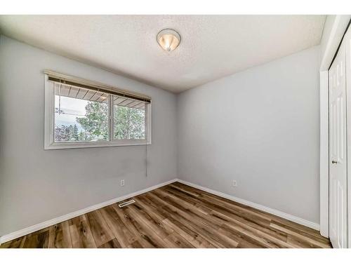 1059 Abbeydale Drive Ne, Calgary, AB - Indoor Photo Showing Other Room