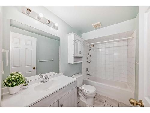 1059 Abbeydale Drive Ne, Calgary, AB - Indoor Photo Showing Bathroom