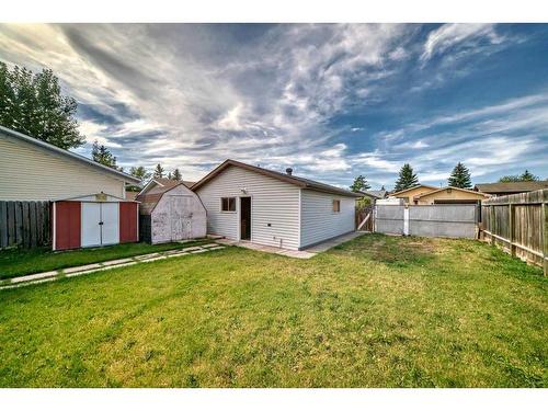 1059 Abbeydale Drive Ne, Calgary, AB - Outdoor