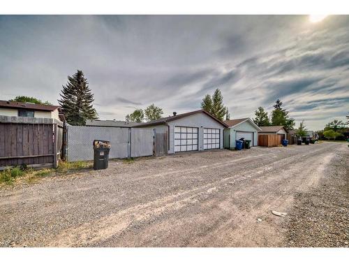 1059 Abbeydale Drive Ne, Calgary, AB - Outdoor