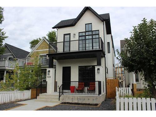 528 19 Avenue Sw, Calgary, AB - Outdoor With Deck Patio Veranda