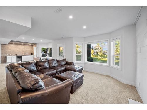 139 Catalina Place Ne, Calgary, AB - Indoor Photo Showing Living Room