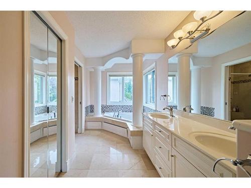 132 Evergreen Close Sw, Calgary, AB - Indoor Photo Showing Bathroom