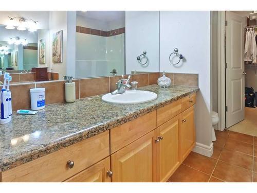 103-11642 Valley Ridge Park Nw, Calgary, AB - Indoor Photo Showing Bathroom